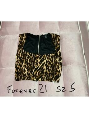 Forever 21 leopard print crop top